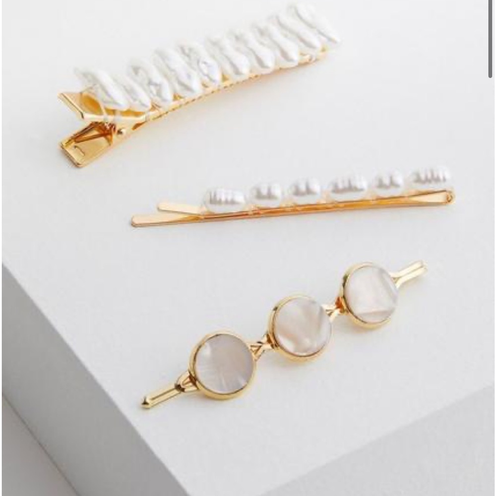 Torrid Three Piece Gold Tone Pearl Barrette Set NWT